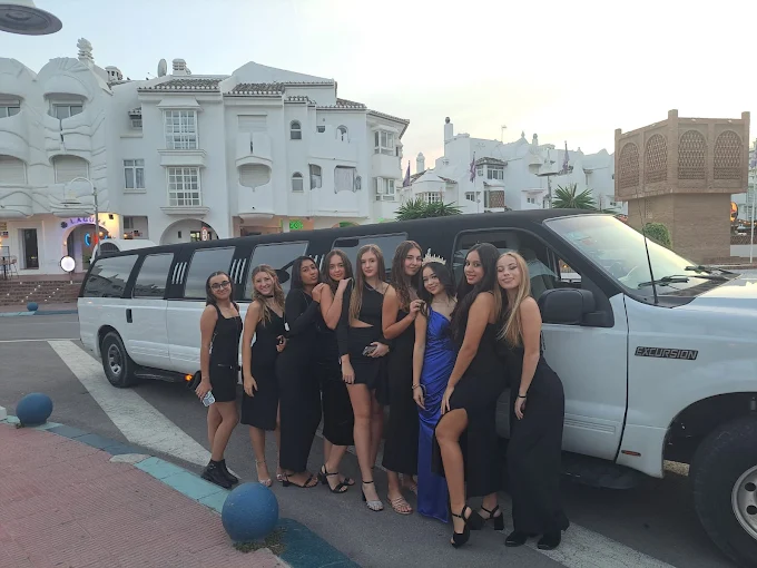 Transporte limusina team building Málaga