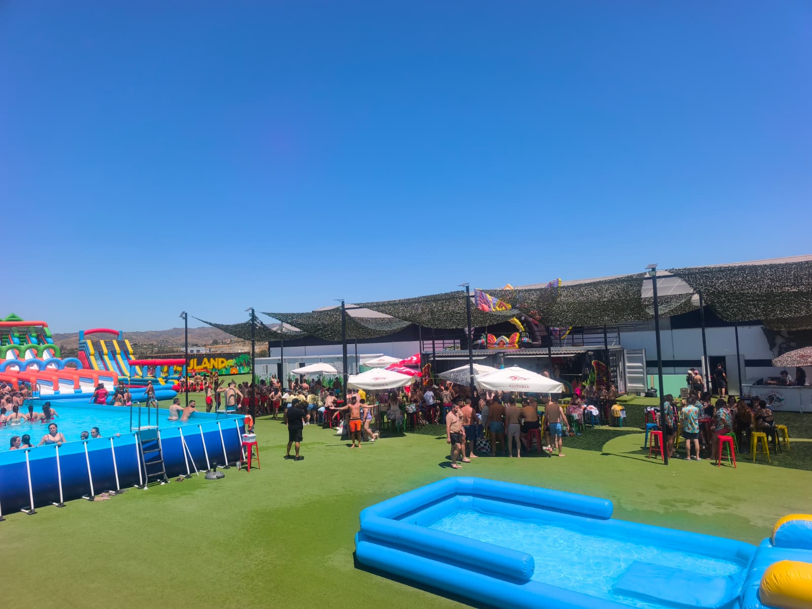Parque acuático con chiringuito Yujuland