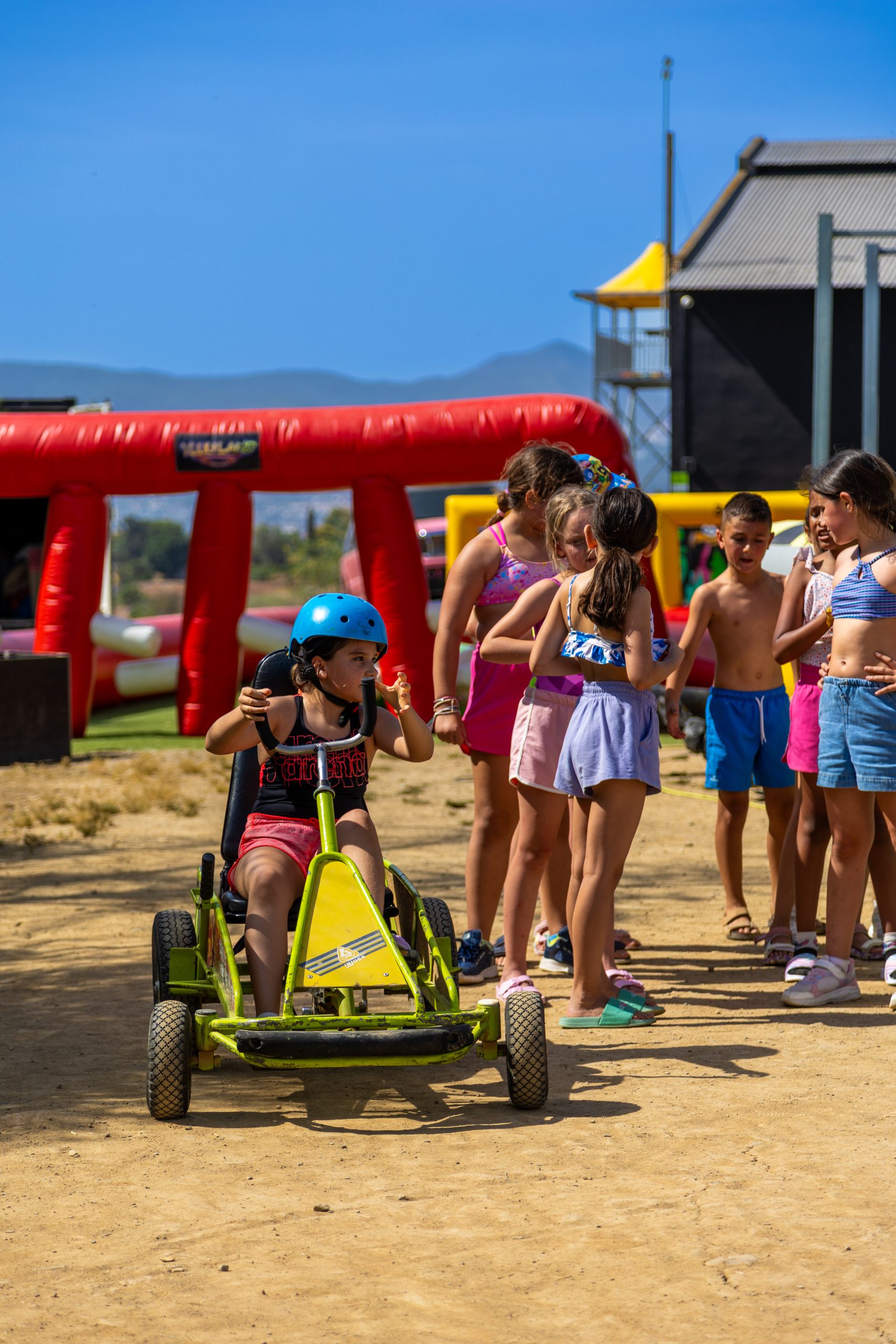 Karting a pedales junto al campo de Mini Paintball en Yujuland Málaga